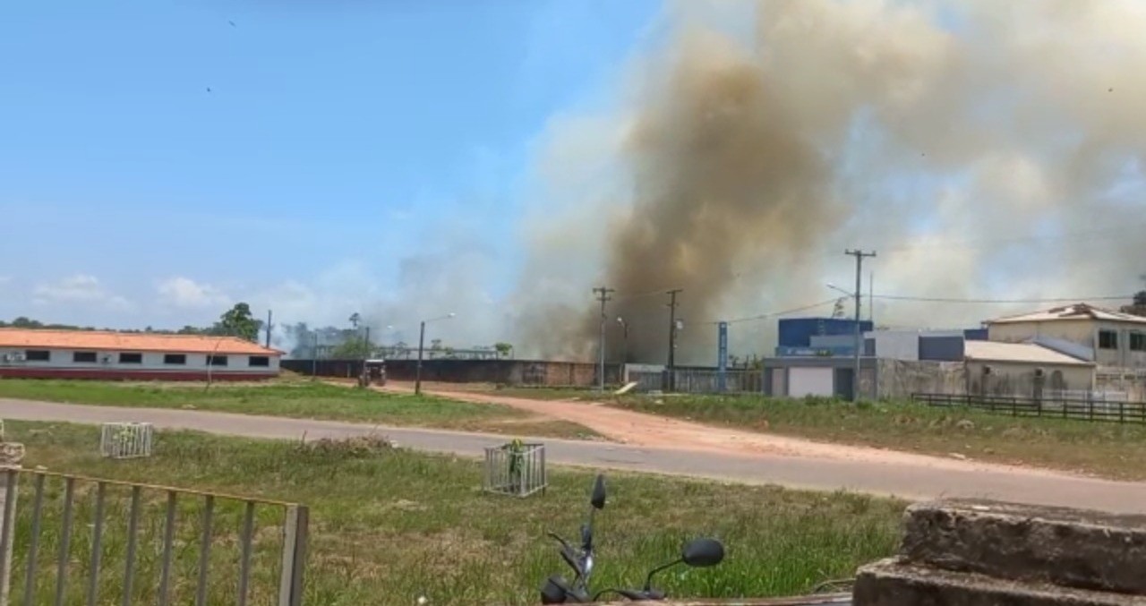 Incêndio em lixão assusta moradores em São Sebastião da Boa Vista, no Marajó