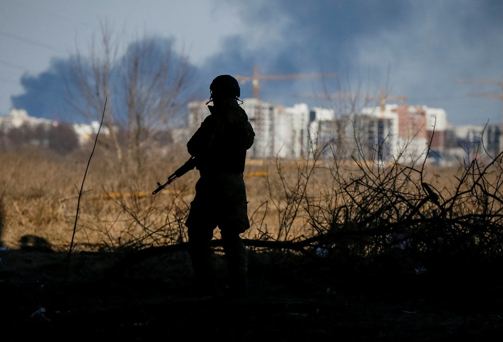 Soldado ucraniano em Irpin