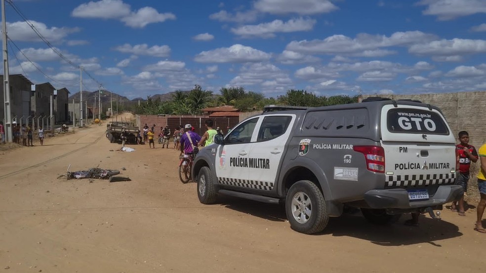 Acidente aconteceu no início da tarde desta quinta-fera (8) — Foto: Redes sociais