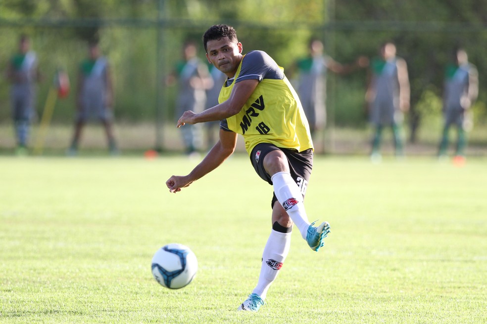 Daniel Sobralense pode voltar a ficar à disposição (Foto: Marlon Costa/Pernambuco Press)