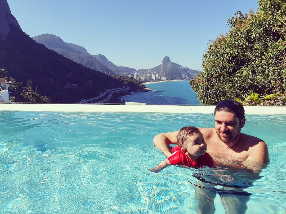 Marcelo Adnet e a filha (Foto: Reprodução/Instagram)