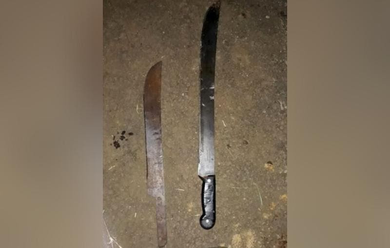 Jovem é preso após agredir com facão e tentar enforcar namorada adolescente grávida em SC, diz PM