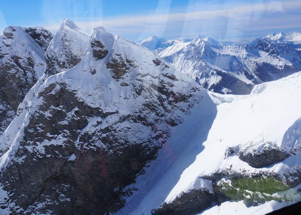 Acidente aconteceu no Alpes (Foto: AFP)