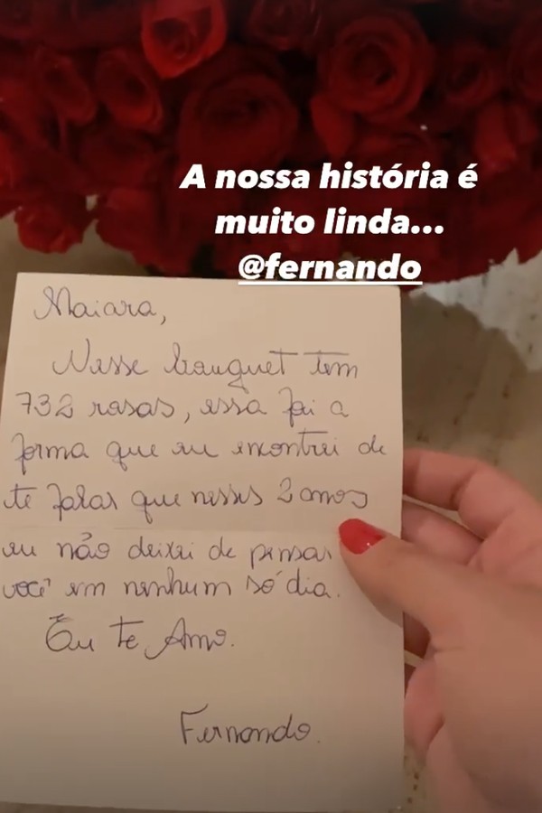 Maiara recebe buquê gigante com 732 rosas (Foto: reprodução/Instagram)
