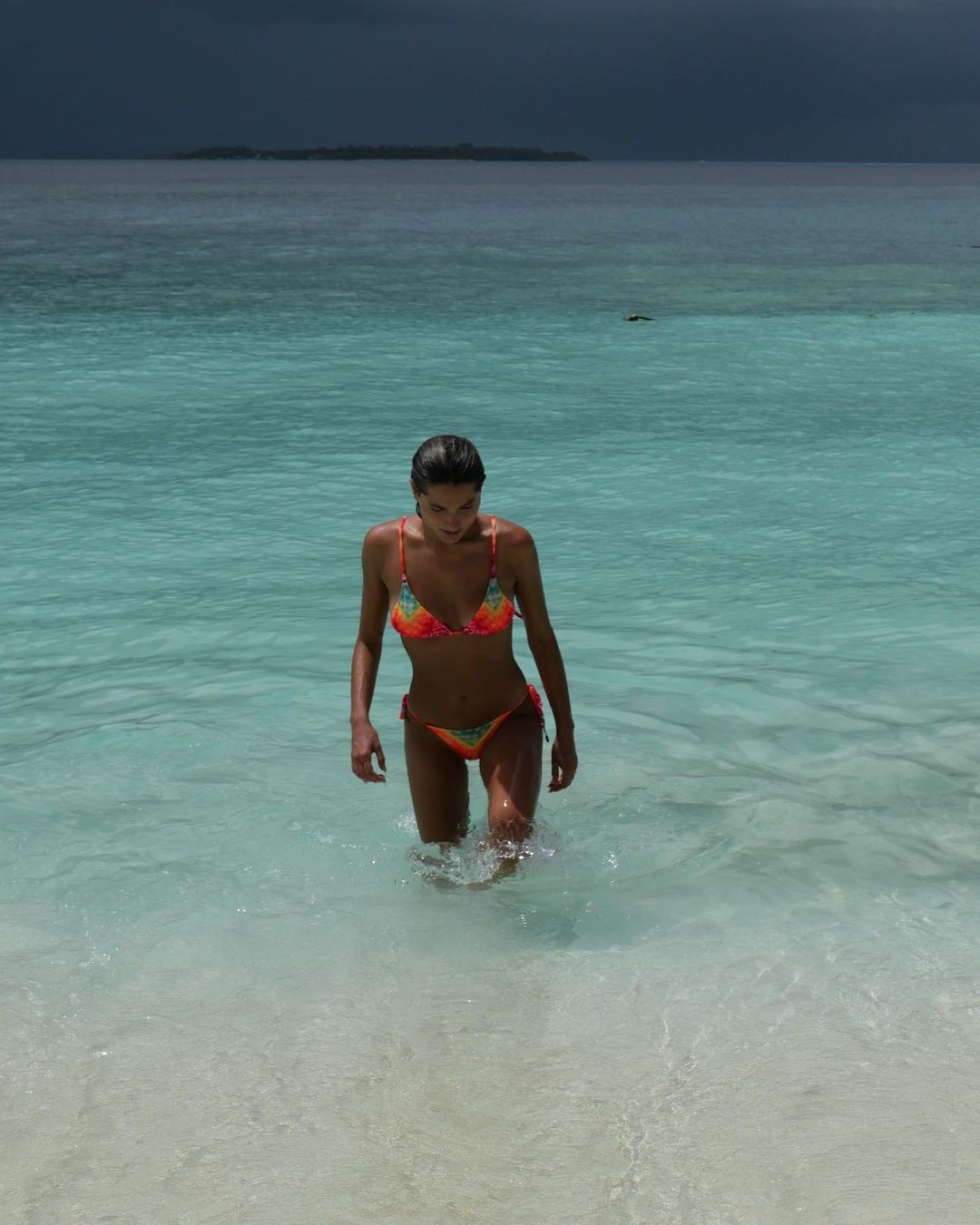 Sasha Meneghel divulga álbum de biquíni na praia e na piscina — Foto: Divulgação Instagram