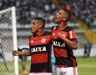 Jorge comemoração Flamengo (Foto: André Durão)