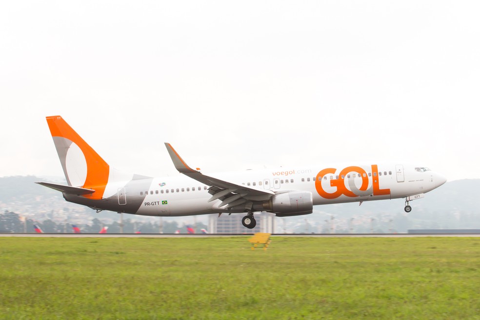 AviÃ£o da companhia aÃ©rea Gol pousa no Aeroporto Internacional de SÃ£o Paulo - Cumbica (GRU), em Guarulhos â€” Foto: Celso Tavares/G1