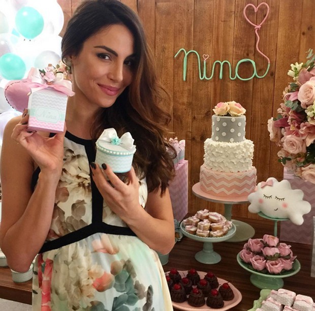 Abril de 2017: Mel no chá de bebê de Nina (Foto: Reprodução/Instagram)