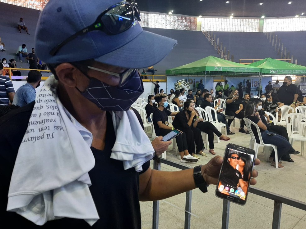 Nailson Santos, f&acirc; de carteirinha' da banda Calcinha Preta &mdash; Foto: Leonardo Barreto