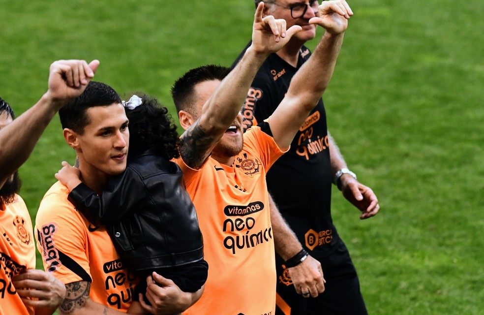 De negociáveis a opções: como Ramiro e Vital renasceram no Corinthians