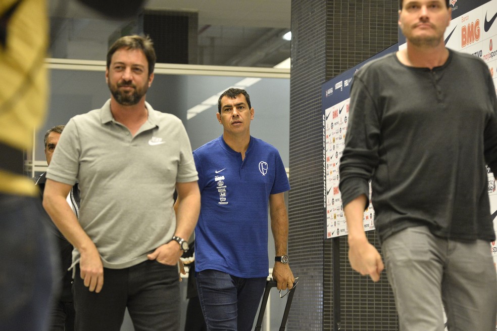 Carille fala sobre a janela de transferência para o Timão