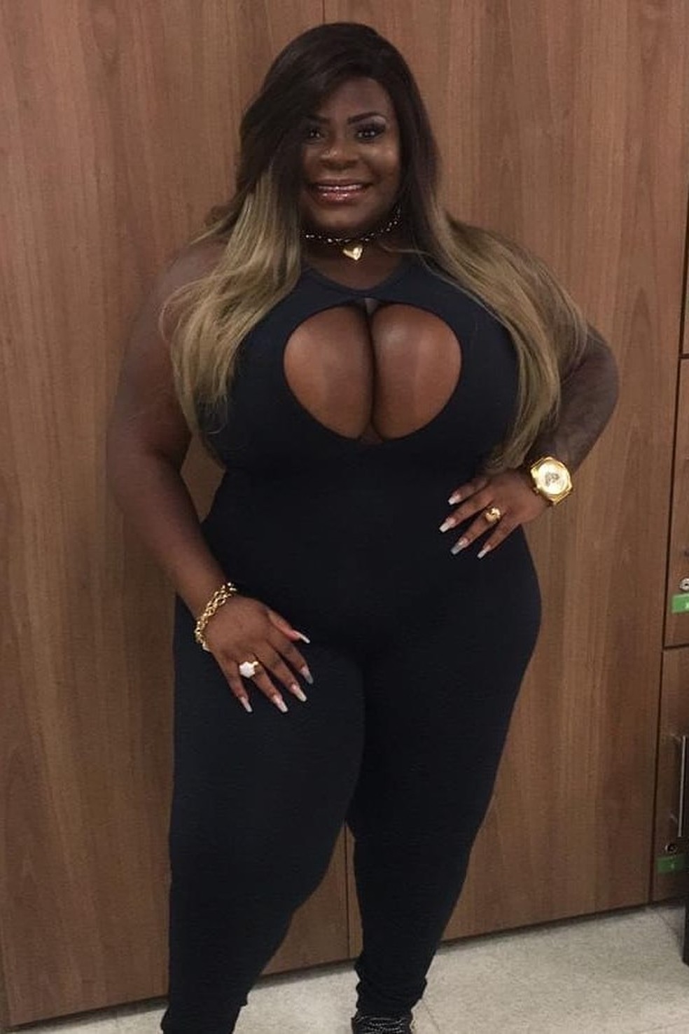 Jojo Todynho Chama Atencao Com Decote Diferentao E Cabelos Loiros Celebridades Glamour