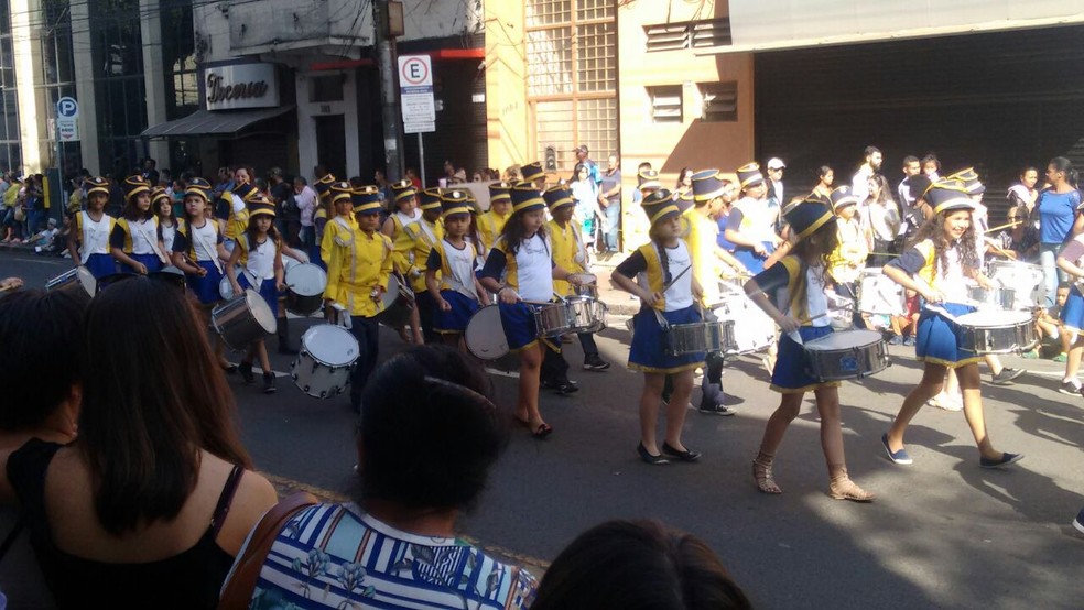 Desfile Cívico em Piracicaba - 7 de setembro de 2017 — Foto: Edijan del Santo/EPTV