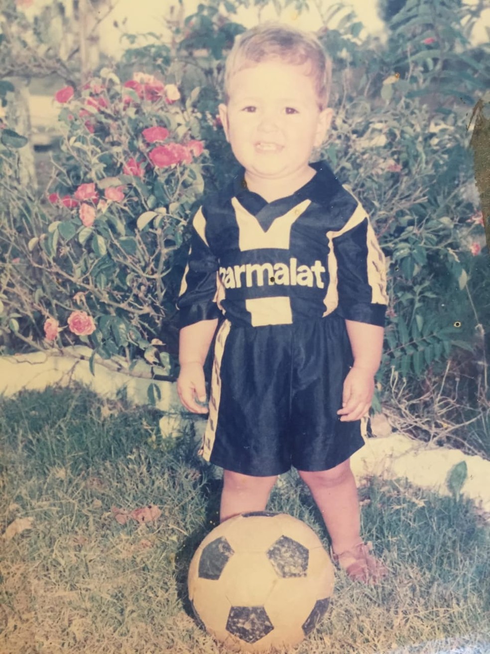 PaixÃ£o de Arrascaeta pelo PeÃ±arol marca fotos da infÃ¢ncia do jogador â Foto: Arquivo Pessoal