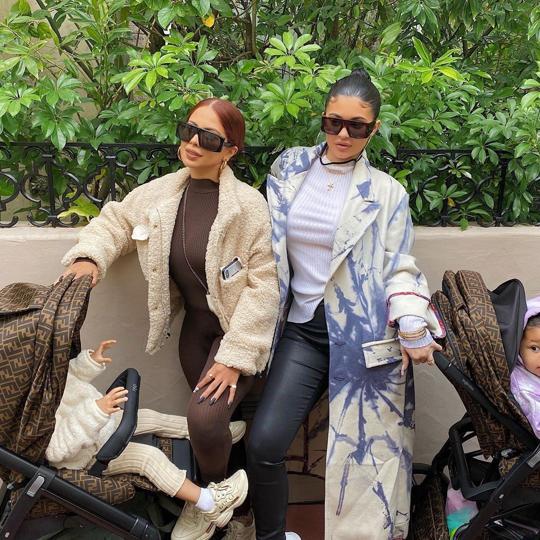 Kylie Jenner e amiga curtem passeio na Disney com as filhas (Foto: Reprodução/ Instagram)