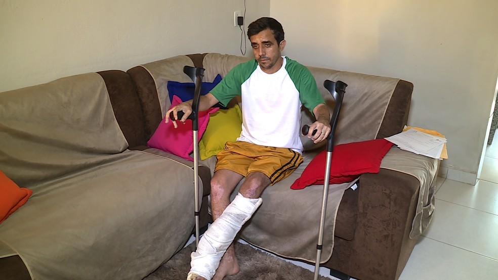 Cristiano está há cinco meses esperando por uma cirurgia — Foto: Reprodução / TV Grande Rio