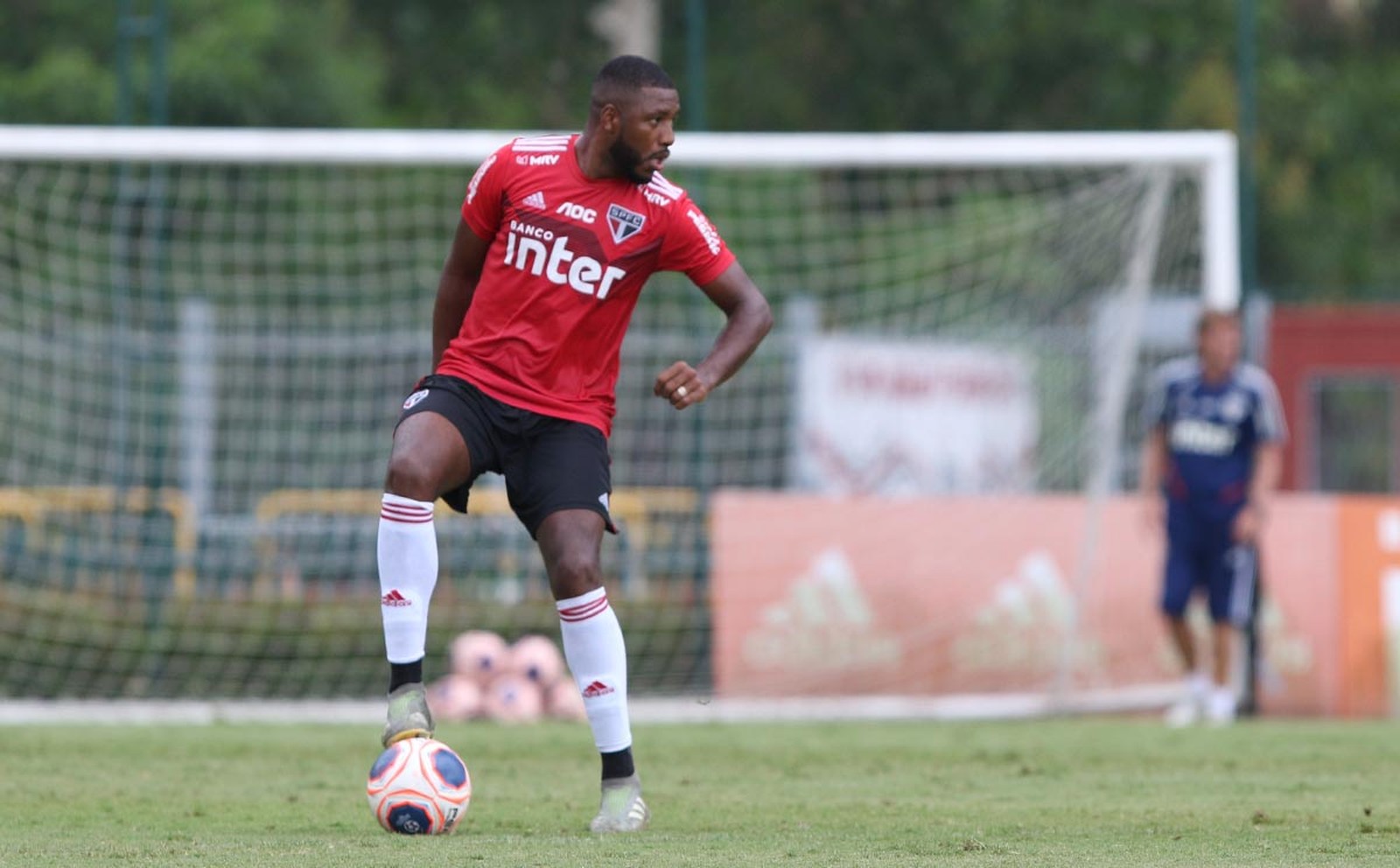 [COMENTE]: Vasco e São Paulo conversam para negociar empréstimo de Jucilei, não seria melhor vender o atleta?