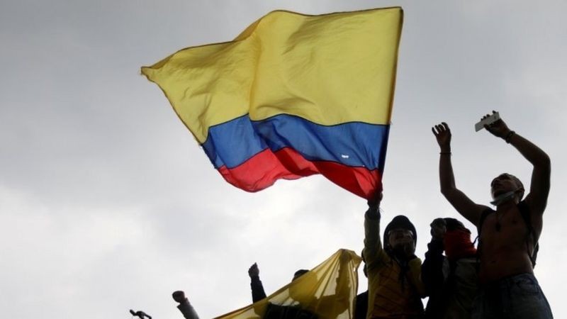 22% dos colombianos receberam pelo menos 1 dose de vacina contra covid (Foto: Reuters via BBC)