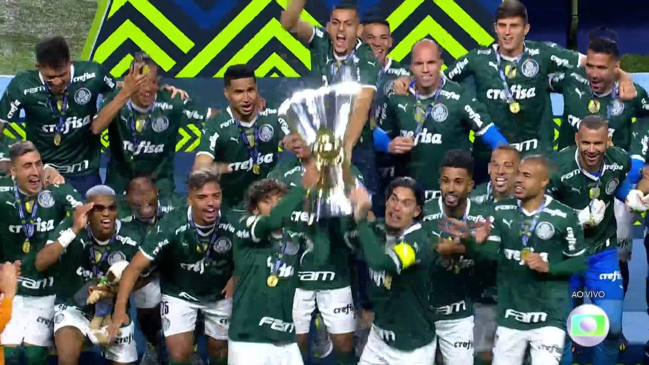 É campeão! Palmeiras recebe troféu do Brasileirão 2022 no Allianz Parque