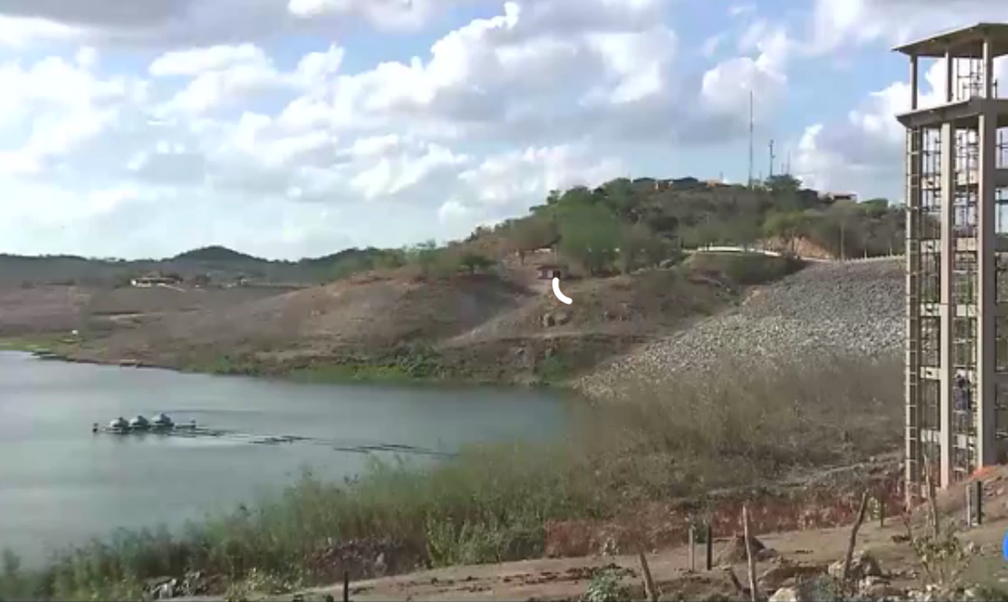 Mesmo com recargas da transposição do Rio São Francisco, açude de Boqueirão tem menos de 10% de água.  (Foto: Reprodução/TV Paraíba/Arquivo)