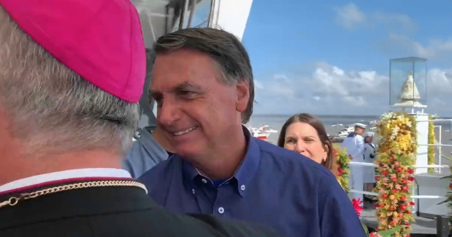 ministro publica vídeo de Bolsonaro em Círio de Nazaré