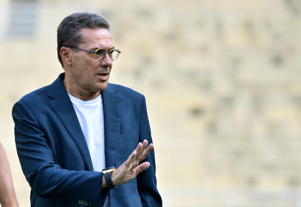Vanderlei Luxemburgo está em negociação com o Corinthians — Foto: Marcos Ribolli