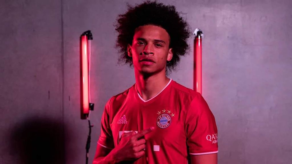 Bayern Oficializa A Contratacao De Sane Que Comeca A Treinar Com