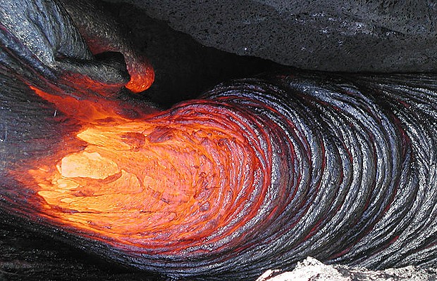 Segundo a tradição do povo havaiano, o vulcão é habitado pela deusa Pele, que quando irritada dá início à erupção (Foto: Reprodução/Creative Commons)