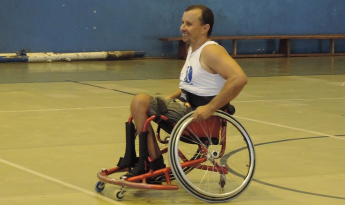 Luciano basquete sobre rodas de Prudente (Foto: João Paulo Tilio / GloboEsporte.com)