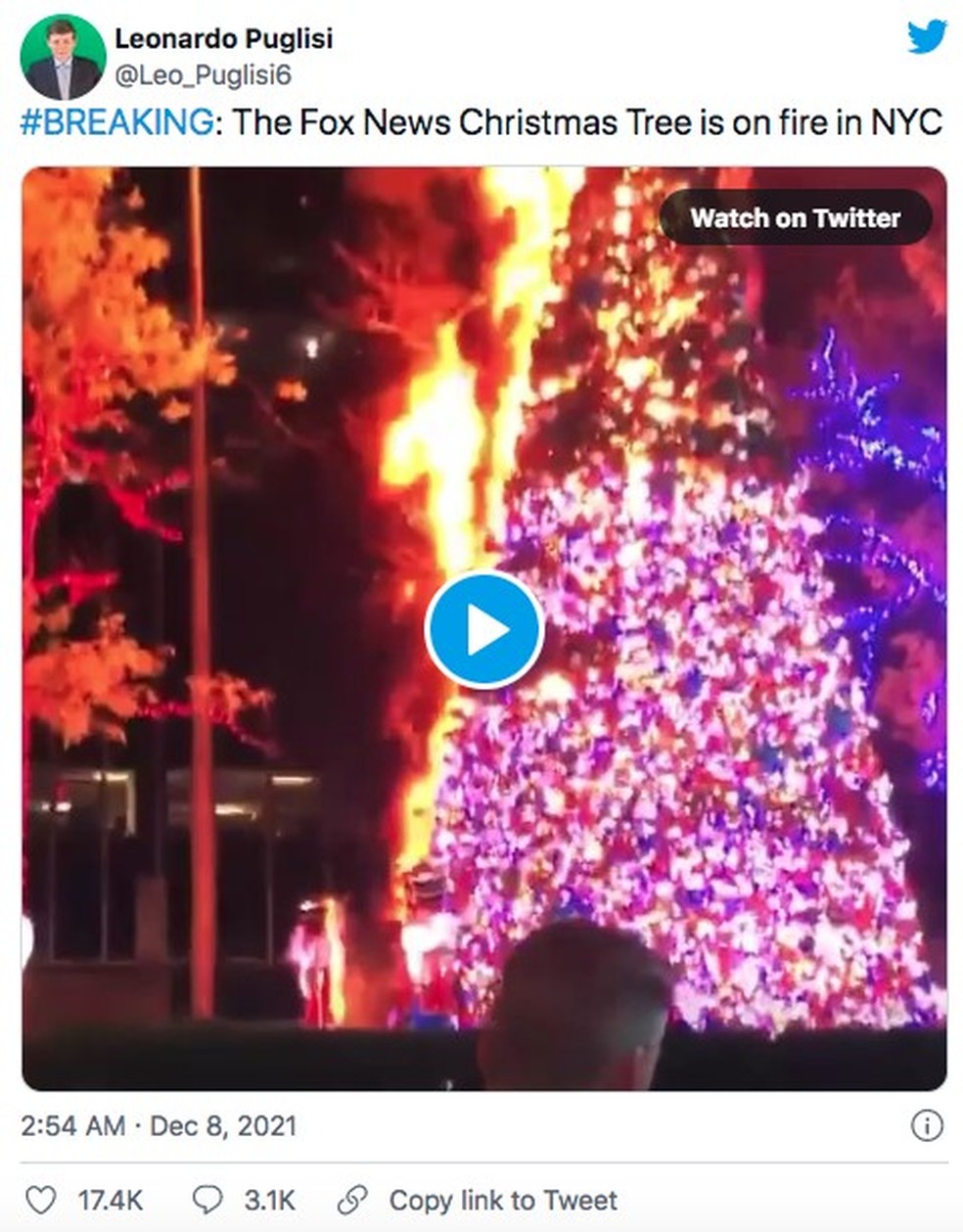Tradicional árvore de Natal em Nova York é incendiada. Homem foi preso |  Trending | Glamour