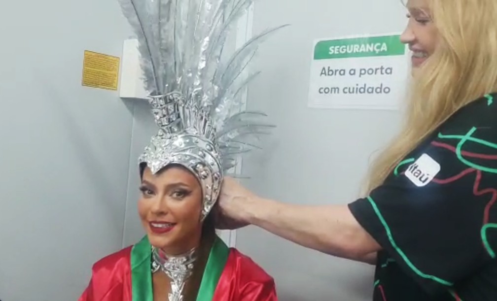 Paolla Oliveira e Michelly X — Foto: Tv Globo