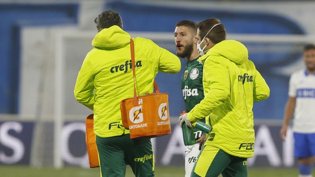 Zé Rafael tem sangramento no nariz durante Universidad Católica x Palmeiras