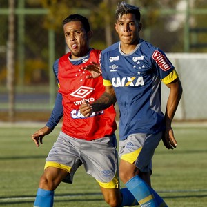 Rafinha, Lucas Romero, Cruzeiro (Foto: Washington Alves/ Light Press)