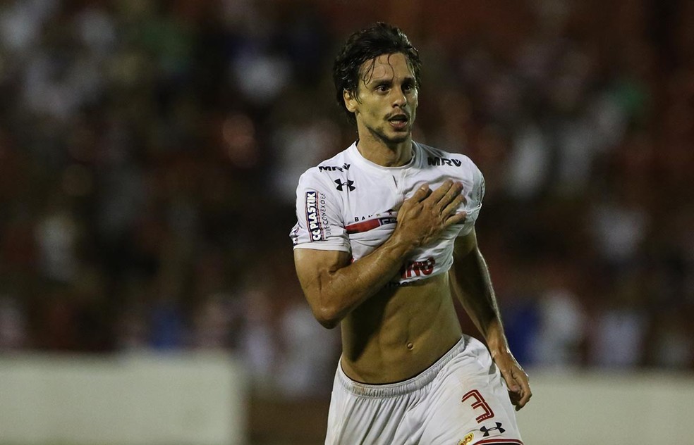 Rodrigo Caio deixa o SÃ£o Paulo e Ã© oficializado como primeira contrataÃ§Ã£o para a temporada de 2019 do Flamengo â€” Foto: Rubens Chiri/saopaulofc.net