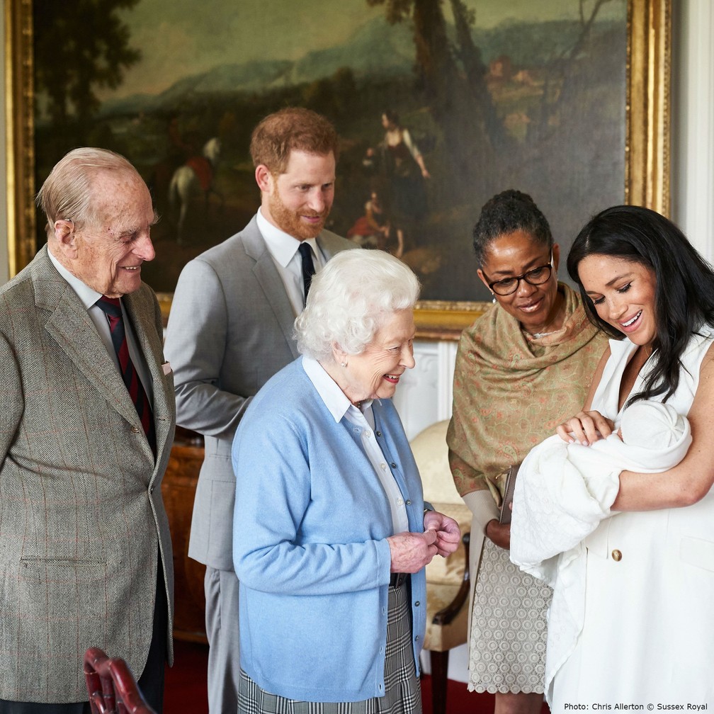 Archie foi apresentado aos bisavós, a rainha Elizabeth II e o príncipe Philip, nesta quarta (8). — Foto: Reprodução/Instagram