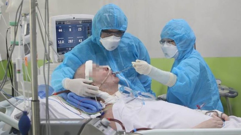 Stephen Cameron passou mais de dois meses em situação crítica — Foto: Cho Ray Hospital
