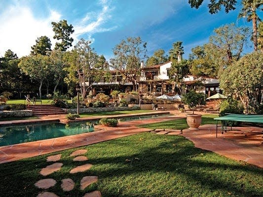 As mansões doadas por MacKenzie Scott têm estilos semelhantes e foram compradas quando ela ainda estava casada com Jeff Bezos (Foto: Reprodução: Dream Home Magazine)