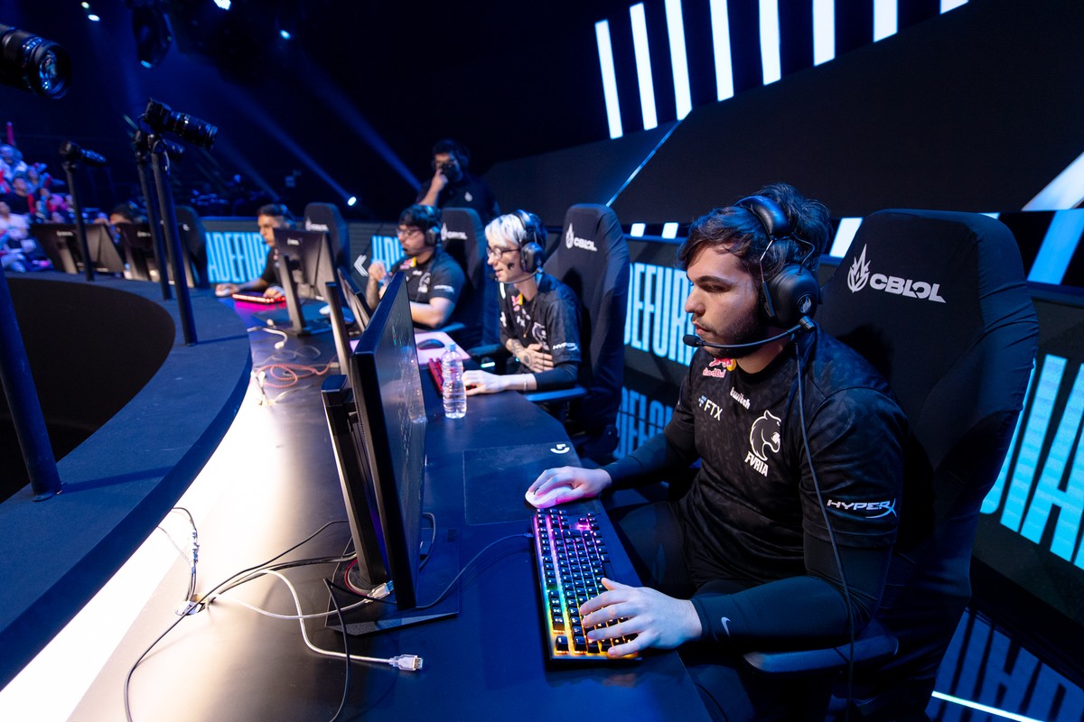 CBLOL 2022: FURIA vence paiN e confirma a liderança da fase de pontos
