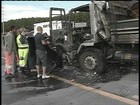 Casal morre na BR-116 após moto bater contra caminhão e incendiar