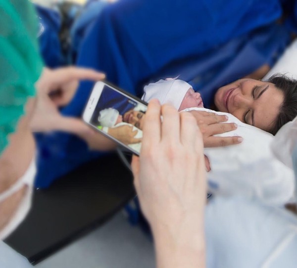 Thaís Fersoza no parto da filha (Foto: Reprodução / Instagram)