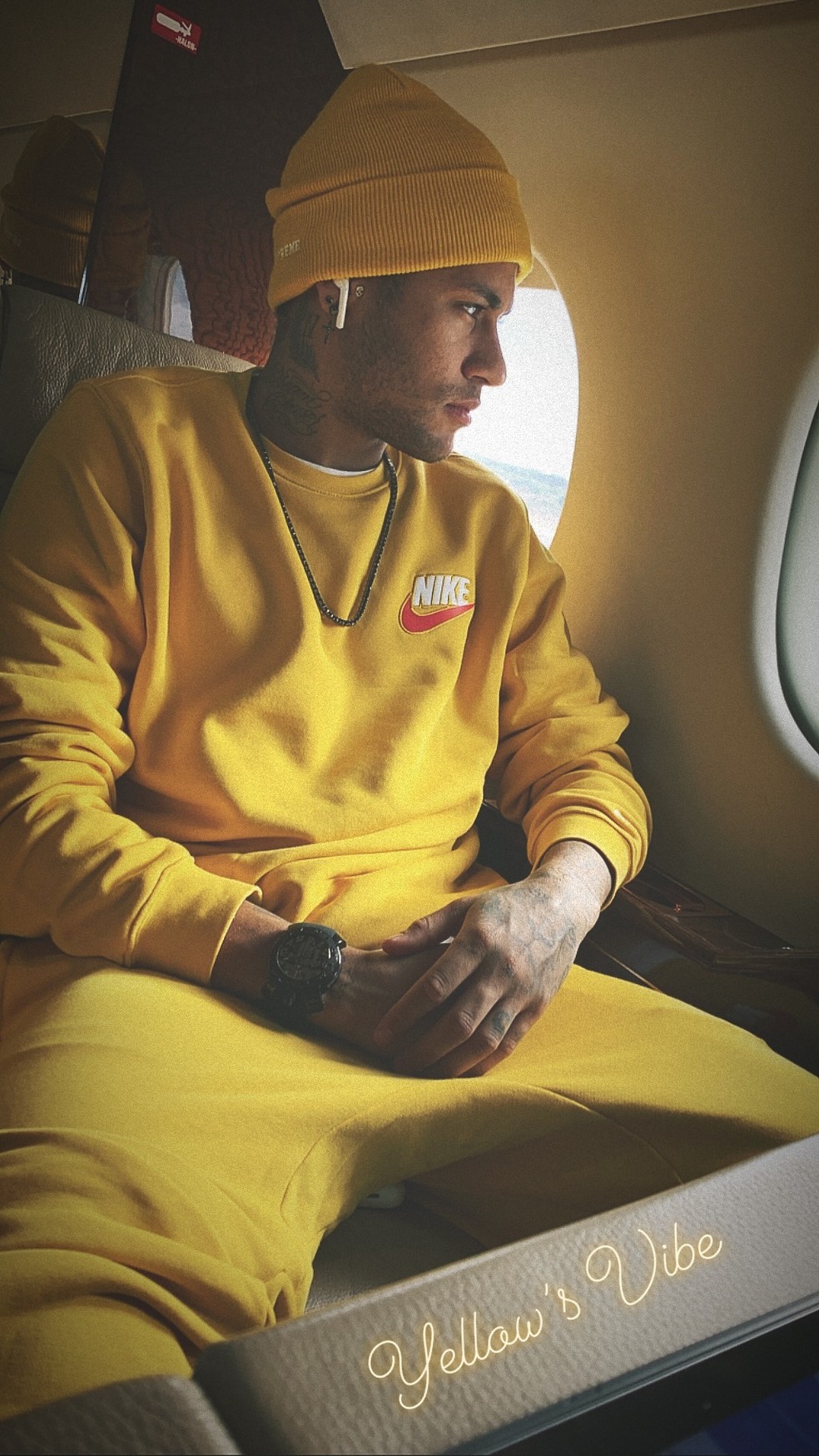 Neymar postou foto em avião — Foto: Reprodução/Instagram
