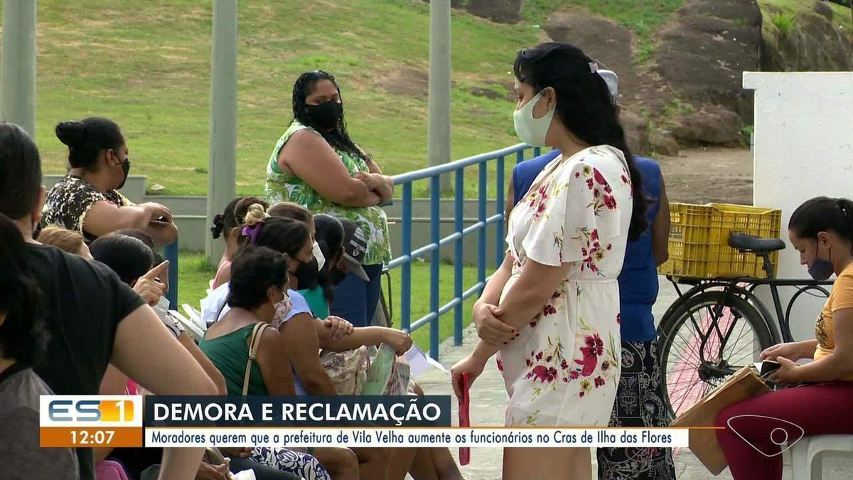 População enfrenta fila e demora no atendimento em Cras de Vila Velha, ES Espírito Santo G1