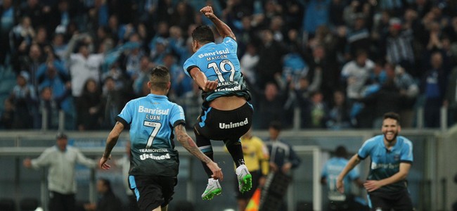 Maicon, Camilo, Pratto, R. Oliveira e Kempes na disputa do gol mais bonito