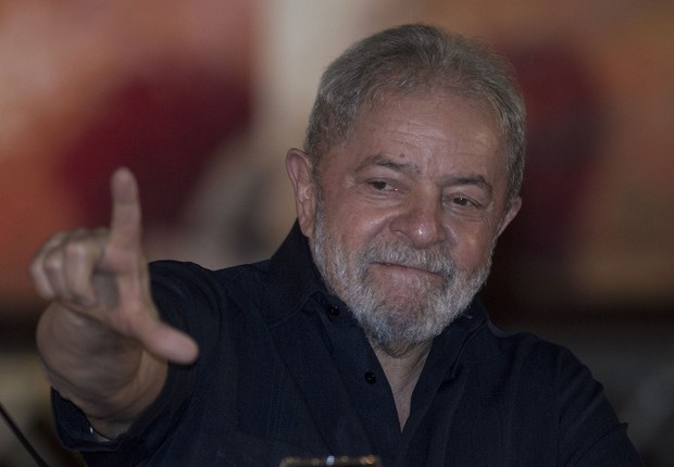 O ex-presidente Luiz Inácio Lula da Silva discursa na abertura da conferência da Contag (Foto: Joédson Alves/EFE)
