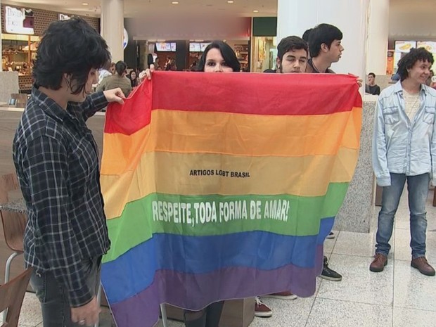 G1 - Grupo protesta na região de Bauru e Marília contra a