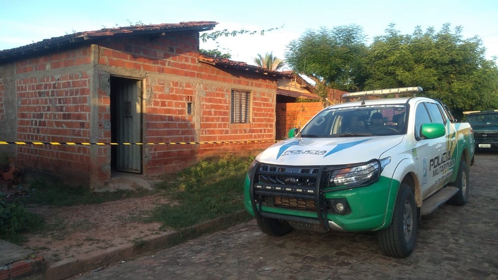 Mulher de 27 anos é encontrada morta a facadas em União, no Piauí — Foto: Polícia Militar