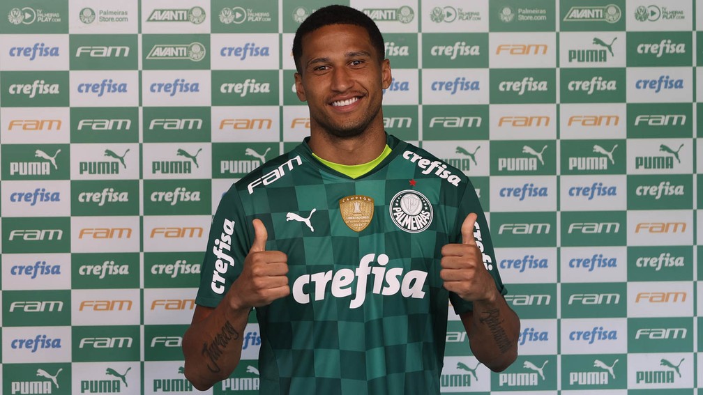 Murilo é apresentado pelo Palmeiras — Foto: Divulgação/Palmeiras
