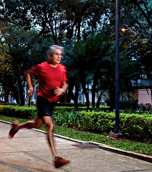 Utsch não abre mão de correr dez quilômetros, esteja em São Paulo (foto), Londres ou Tóquio  (Foto: Arthur Nobre)