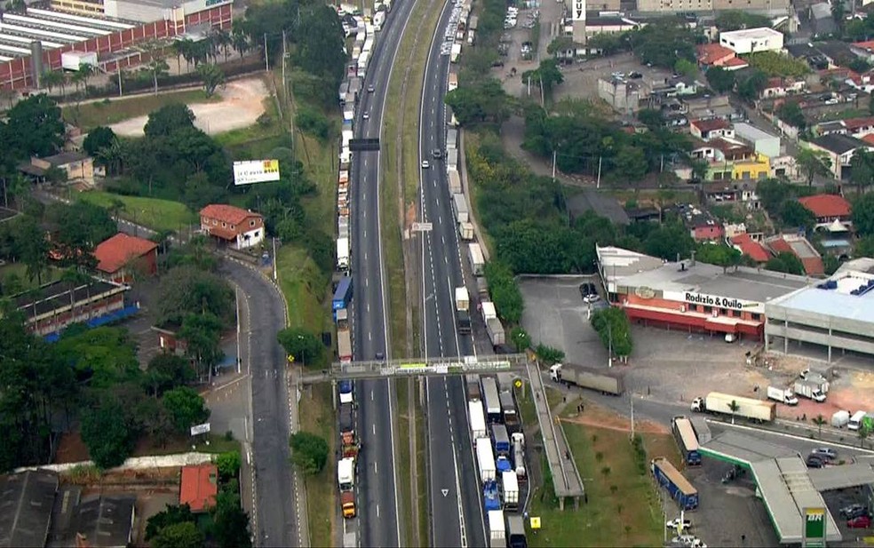 Régis Bittencourt no começo deste domingo (Foto: Reprodução/TV Globo)