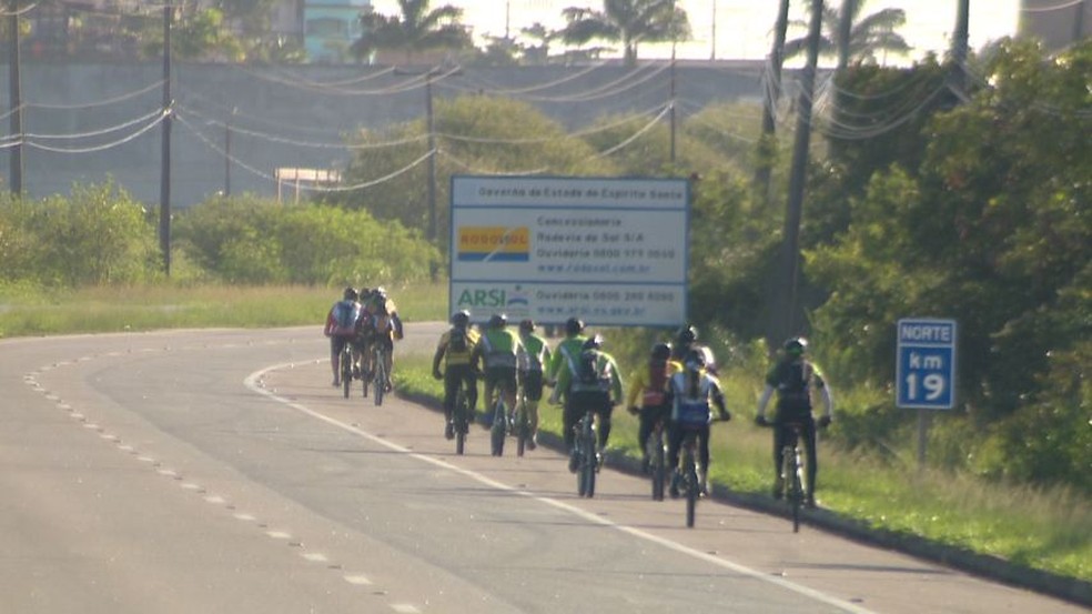 Ciclistas pedalaram por nove horas até Vila Velha — Foto: Reprodução/TV Gazeta